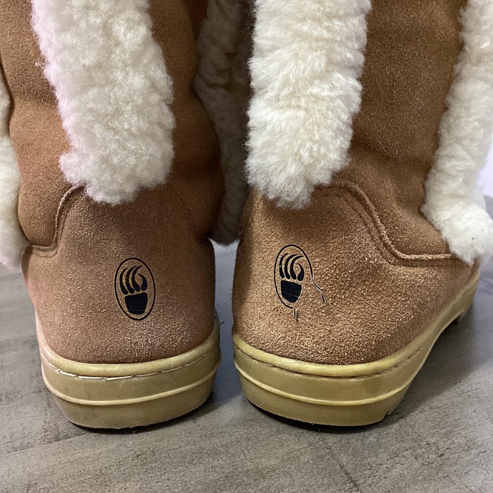 BEARPAW Fleece Lined Boots - Picture 6 of 12